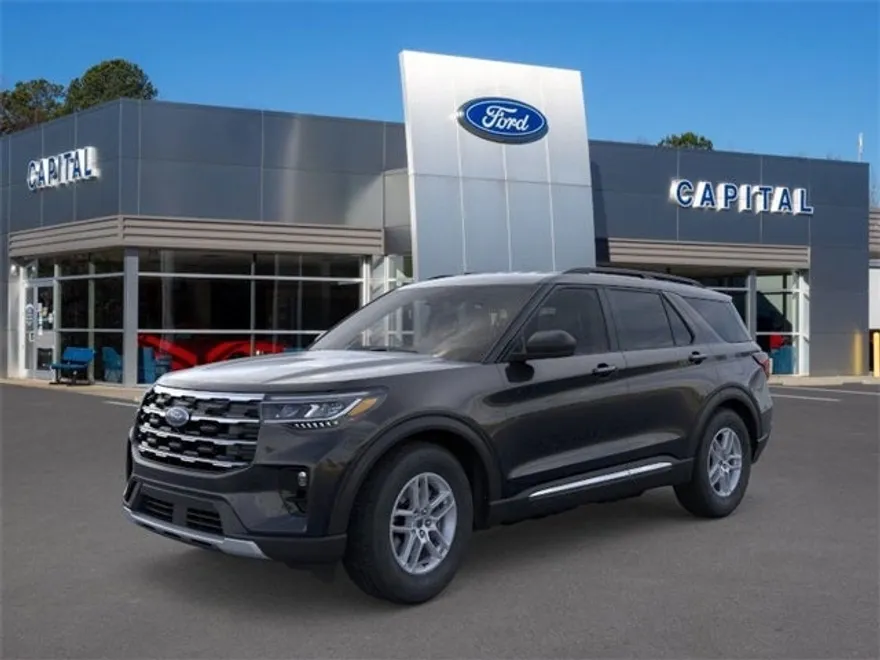 2025 Ford Explorer photo 1