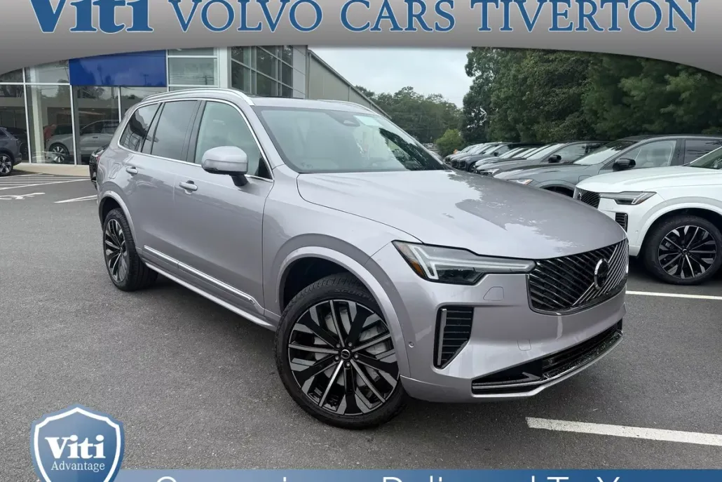 2026 Volvo XC90 B5 Plus photo 1