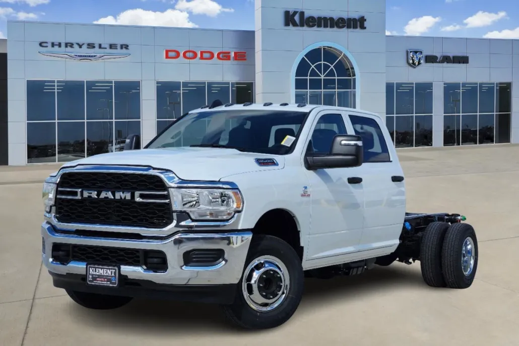 2024 Ram 3500 Tradesman photo 1