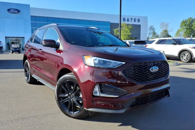 2024 Ford Edge ST photo 1