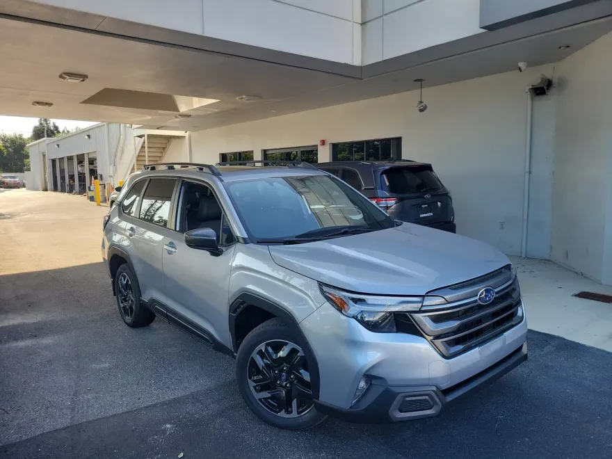 2025 Subaru Forester Limited photo 1