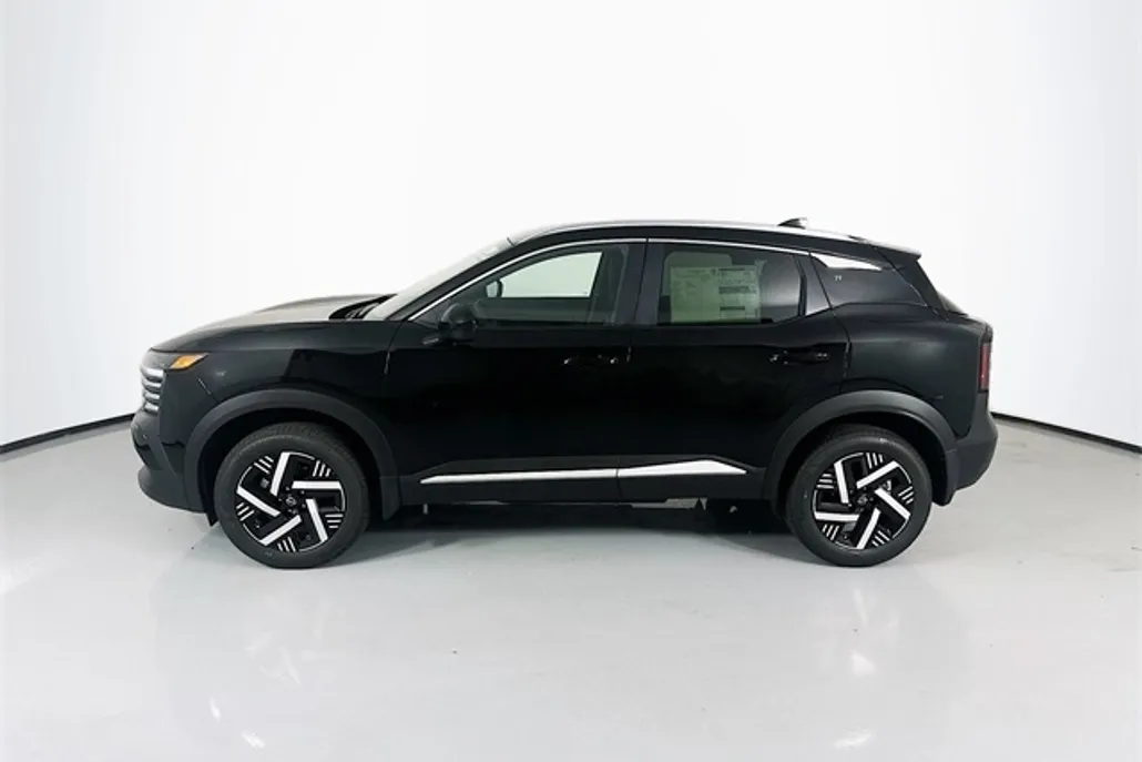 2026 Nissan Kicks SV photo 1