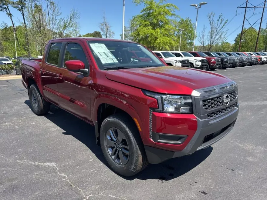 2025 Nissan Frontier SV photo 1