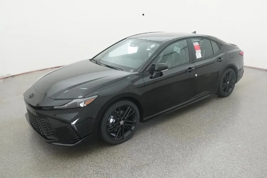 2026 Toyota Camry photo 1