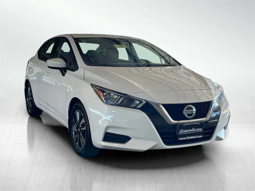 2022 Nissan Versa 1.6 SV photo 1