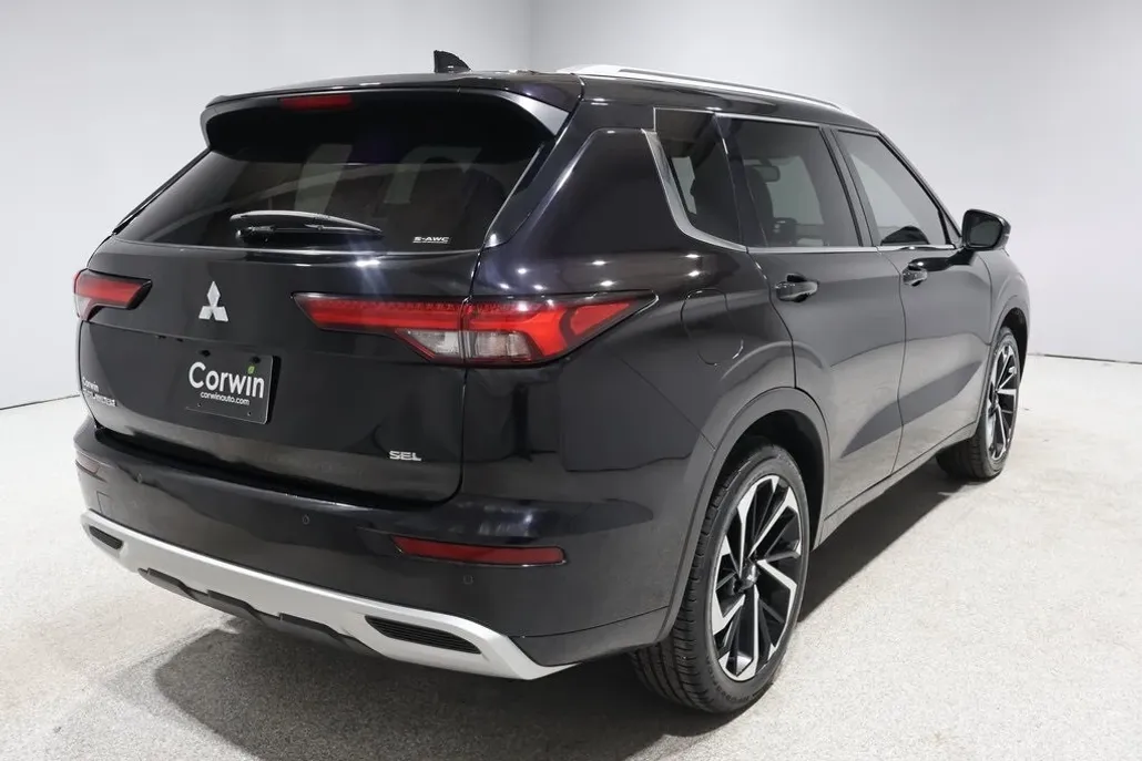 2022 Mitsubishi Outlander SEL GT photo 1