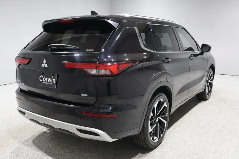 2022 Mitsubishi Outlander SEL GT photo 1