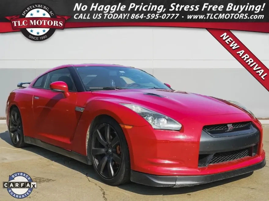 2010 Nissan GT-R Premium photo 1
