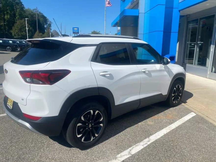 2023 Chevrolet Trailblazer LT photo 1