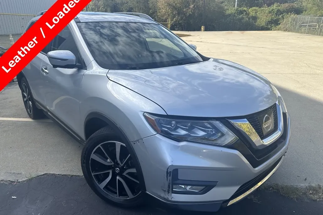 2017 Nissan Rogue SL photo 1