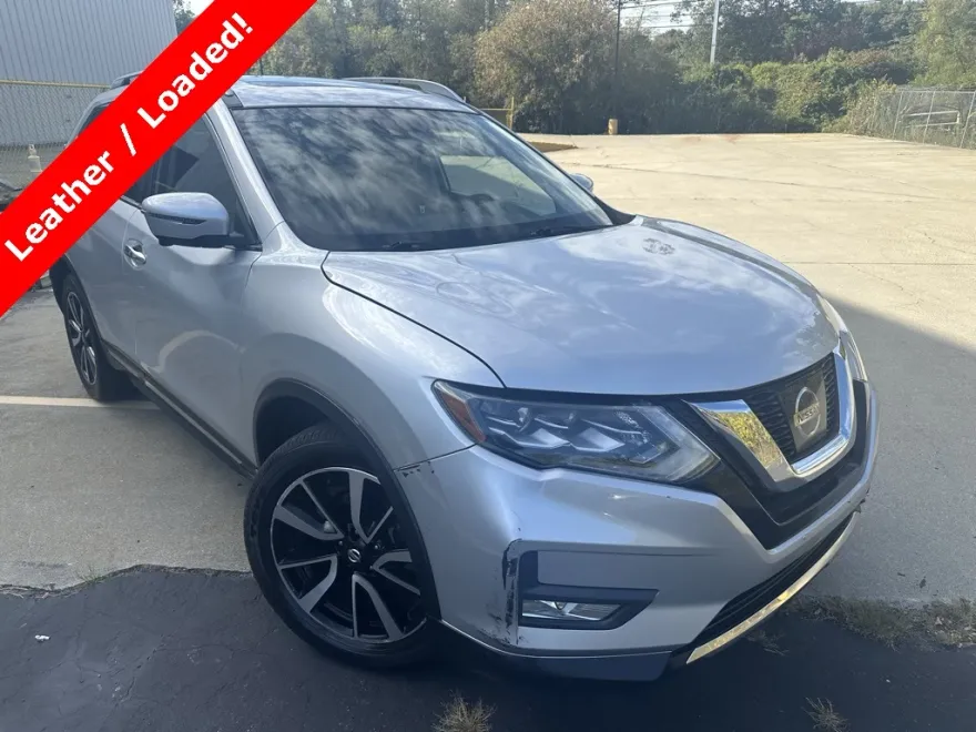 2017 Nissan Rogue SL photo 1