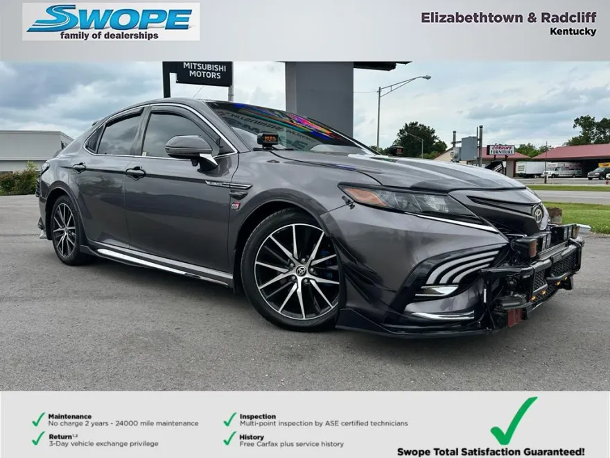 2022 Toyota Camry SE photo 1