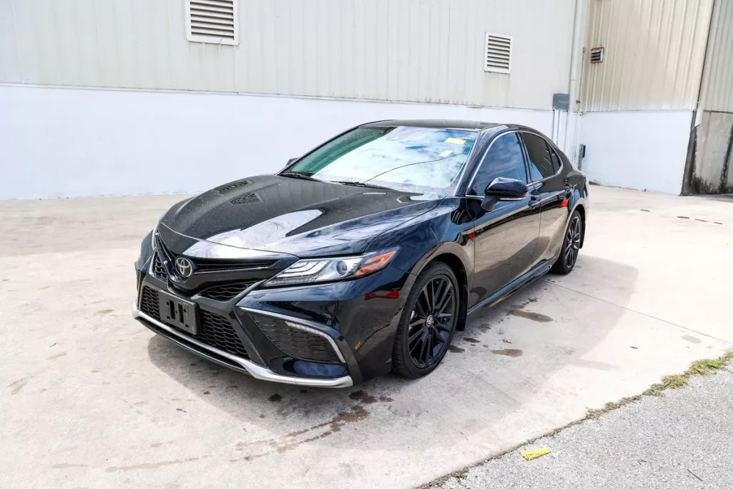 2023 Toyota Camry XSE photo 1