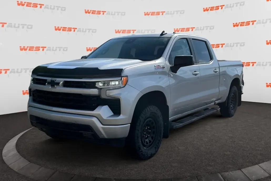 2022 Chevrolet Silverado 1500 RST photo 1