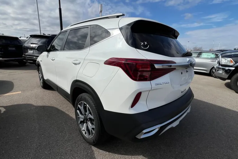 2021 Kia Seltos EX photo 1