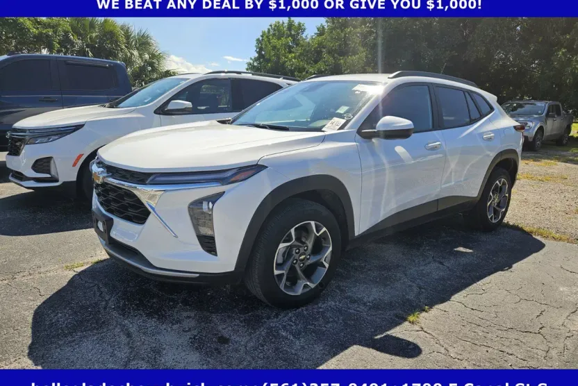2024 Chevrolet Trax LT photo 1