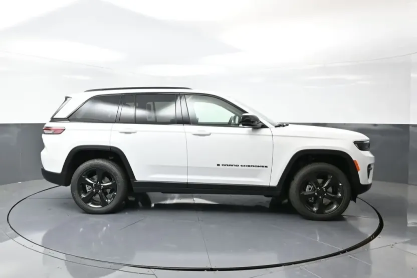 2025 Jeep Grand Cherokee Altitude X photo 1
