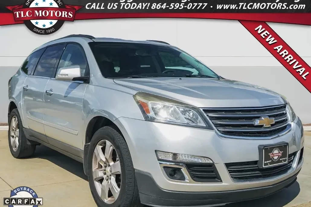 2016 Chevrolet Traverse 1LT photo 1