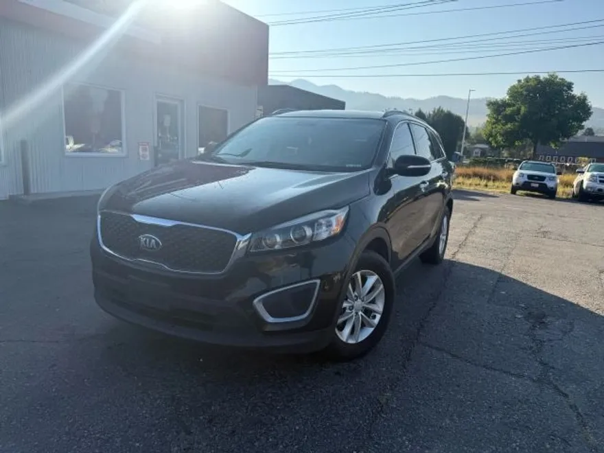 2017 Kia Sorento LX photo 1