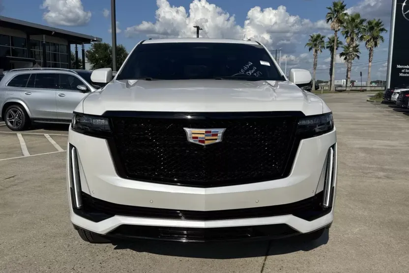 2024 Cadillac Escalade Sport photo 1
