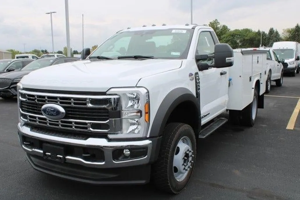 2024 Ford F-450 XL photo 1