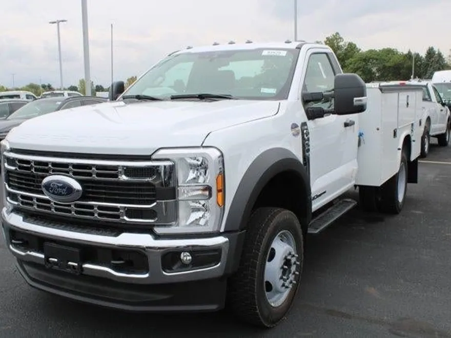 2024 Ford F-450 XL photo 1