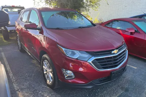 2019 Chevrolet Equinox LT photo 2