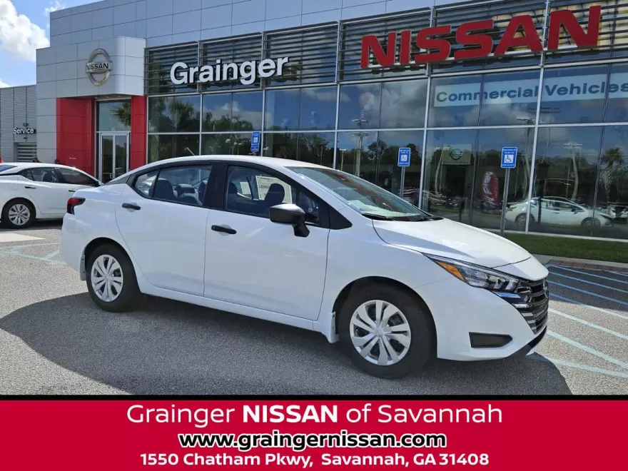 2025 Nissan Versa 1.6 S photo 1