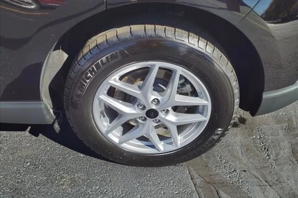 2024 Ford Edge Titanium photo 1