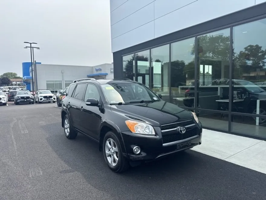 2011 Toyota RAV4 Limited photo 1