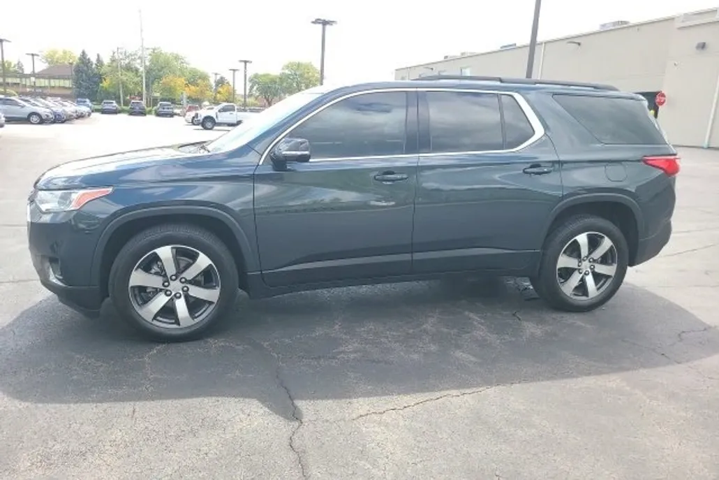 2020 Chevrolet Traverse Leather photo 1