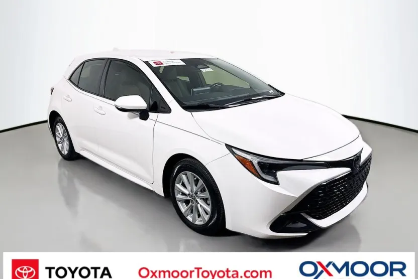 2023 Toyota Corolla SE photo 1
