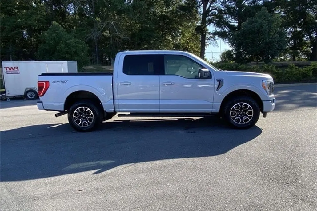 2022 Ford F-150 XLT photo 1