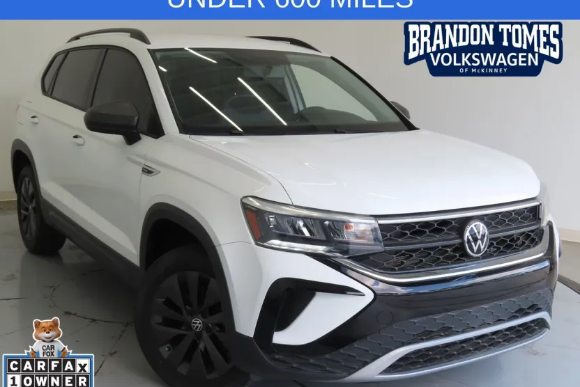 2022 Volkswagen Taos S photo 1