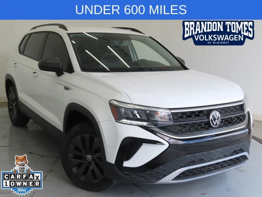 2022 Volkswagen Taos S photo 1