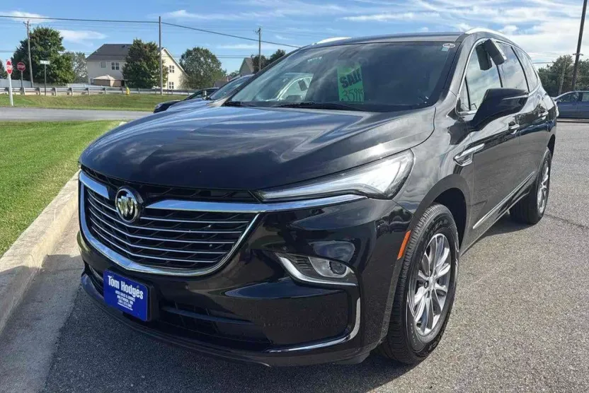 2022 Buick Enclave Essence photo 1