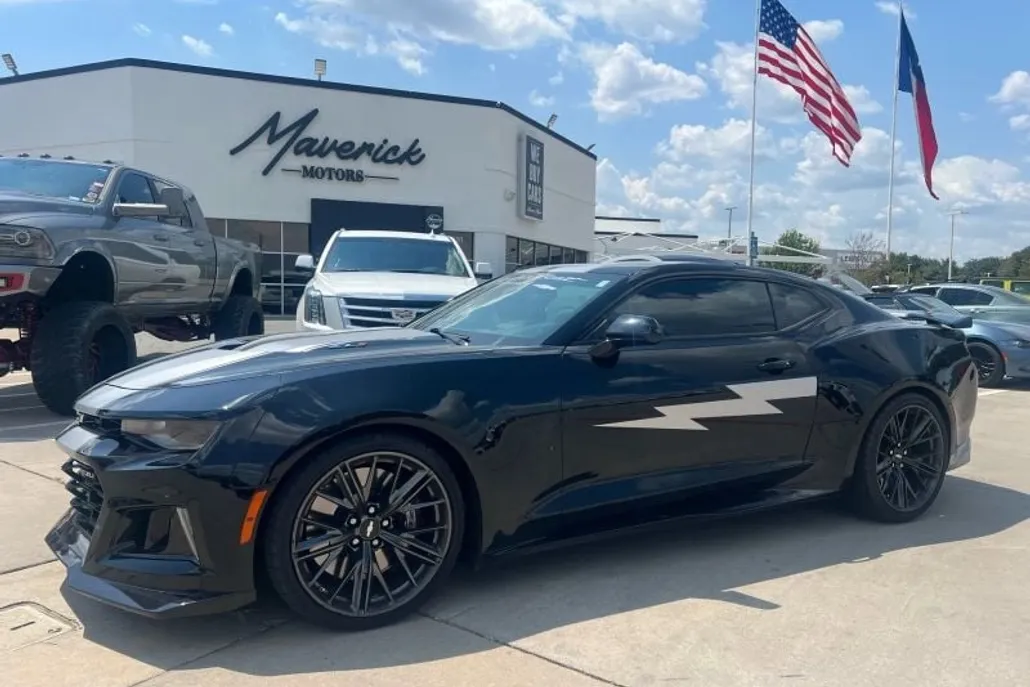 2018 Chevrolet Camaro ZL1 photo 1
