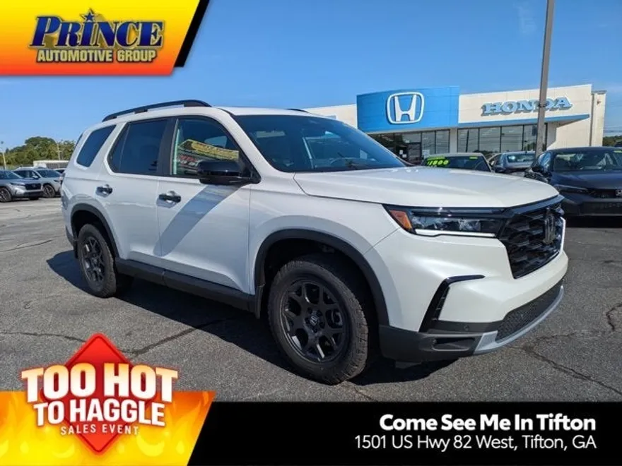 2025 Honda Pilot TrailSport photo 1