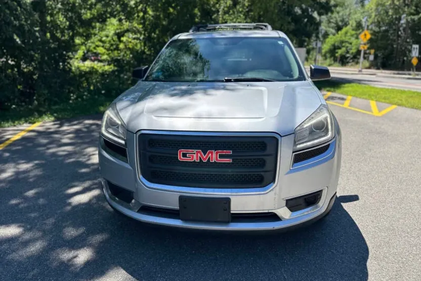 2015 Gmc Acadia SLE photo 1