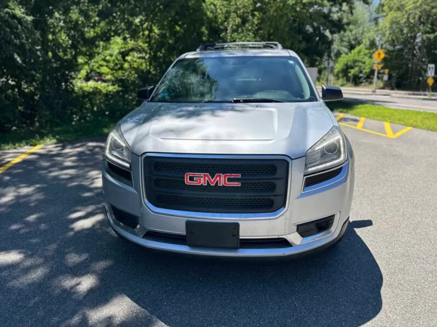 2015 Gmc Acadia SLE photo 1