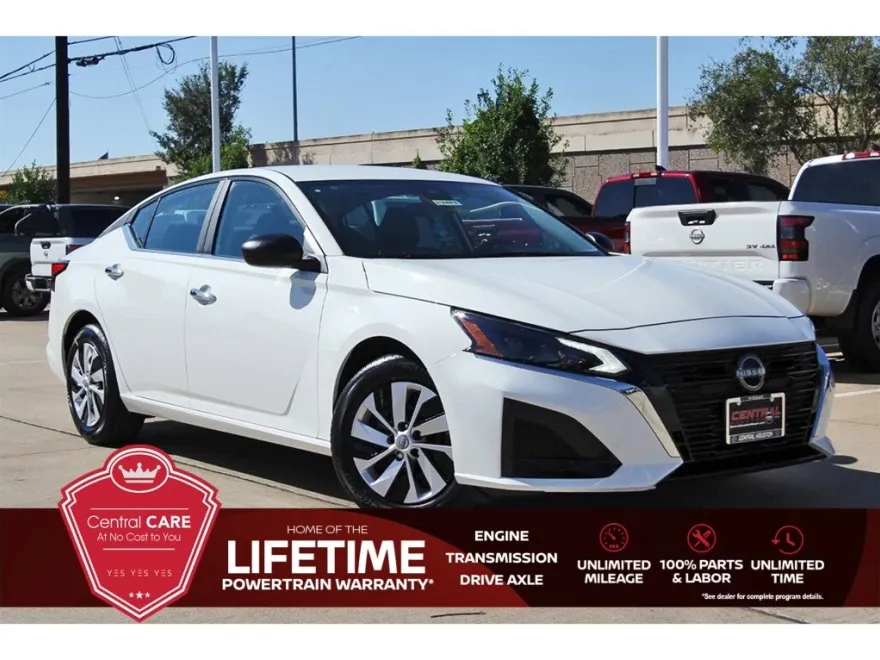 2025 Nissan Altima S photo 1