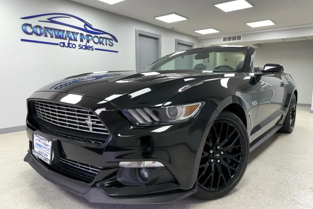 2017 Ford Mustang GT Premium Convertible photo 1