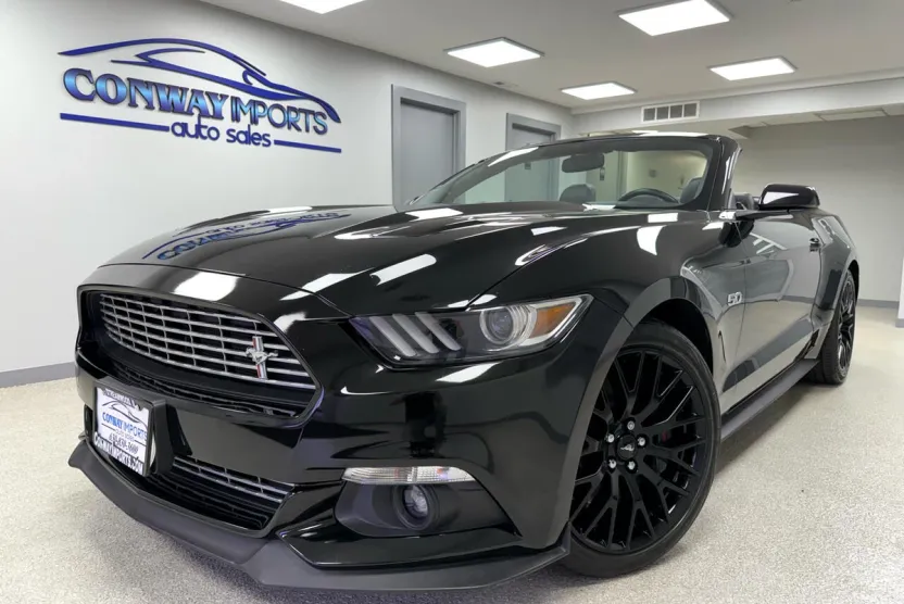 2017 Ford Mustang GT Premium Convertible photo 1