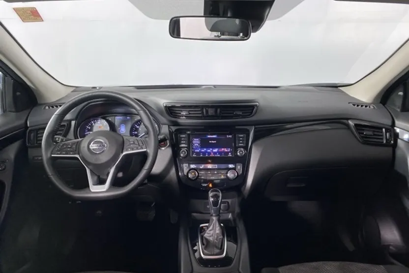 2022 Nissan Rogue Sport SV photo 1
