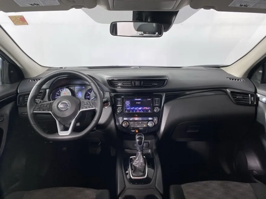 2022 Nissan Rogue Sport SV photo 1