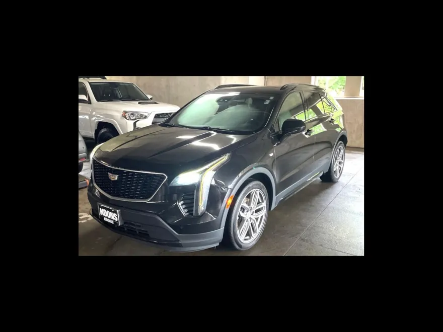 2019 Cadillac XT4 Sport photo 1