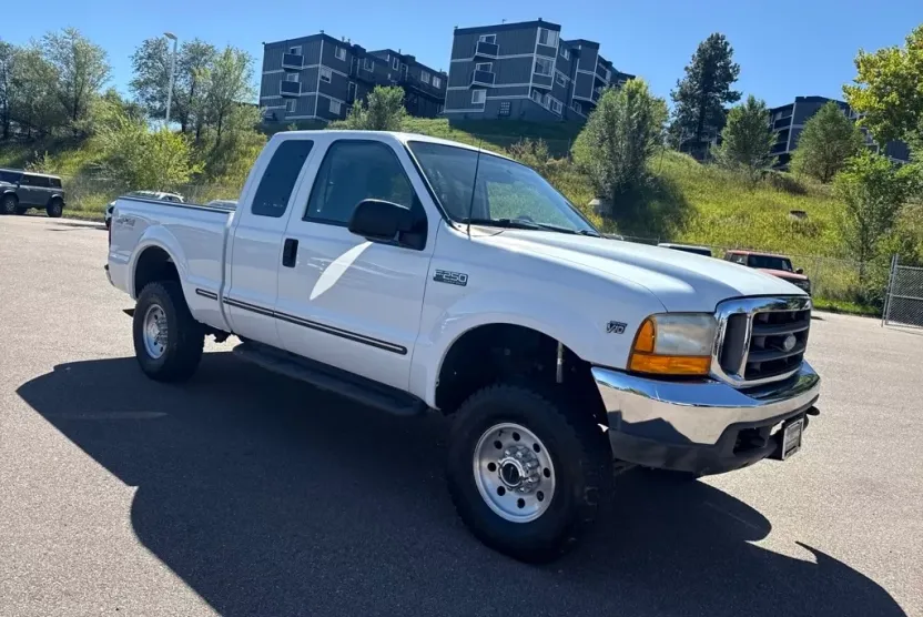 1999 Ford F-250 photo 1