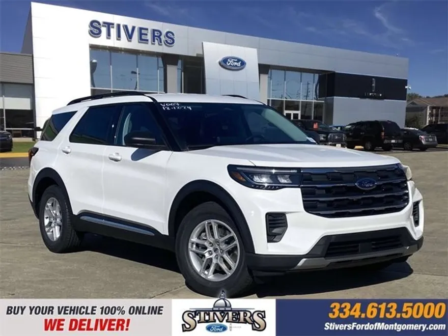 2025 Ford Explorer photo 1