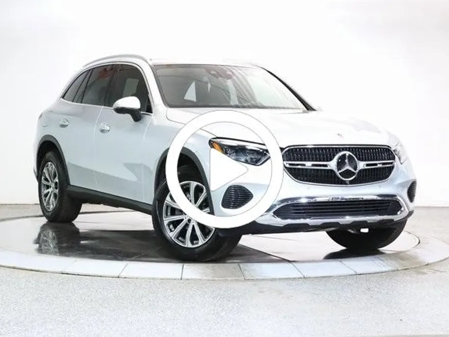 2024 Mercedes Benz GLC 4MATIC 300 photo 1