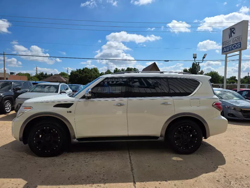 2017 Nissan Armada Platinum photo 1